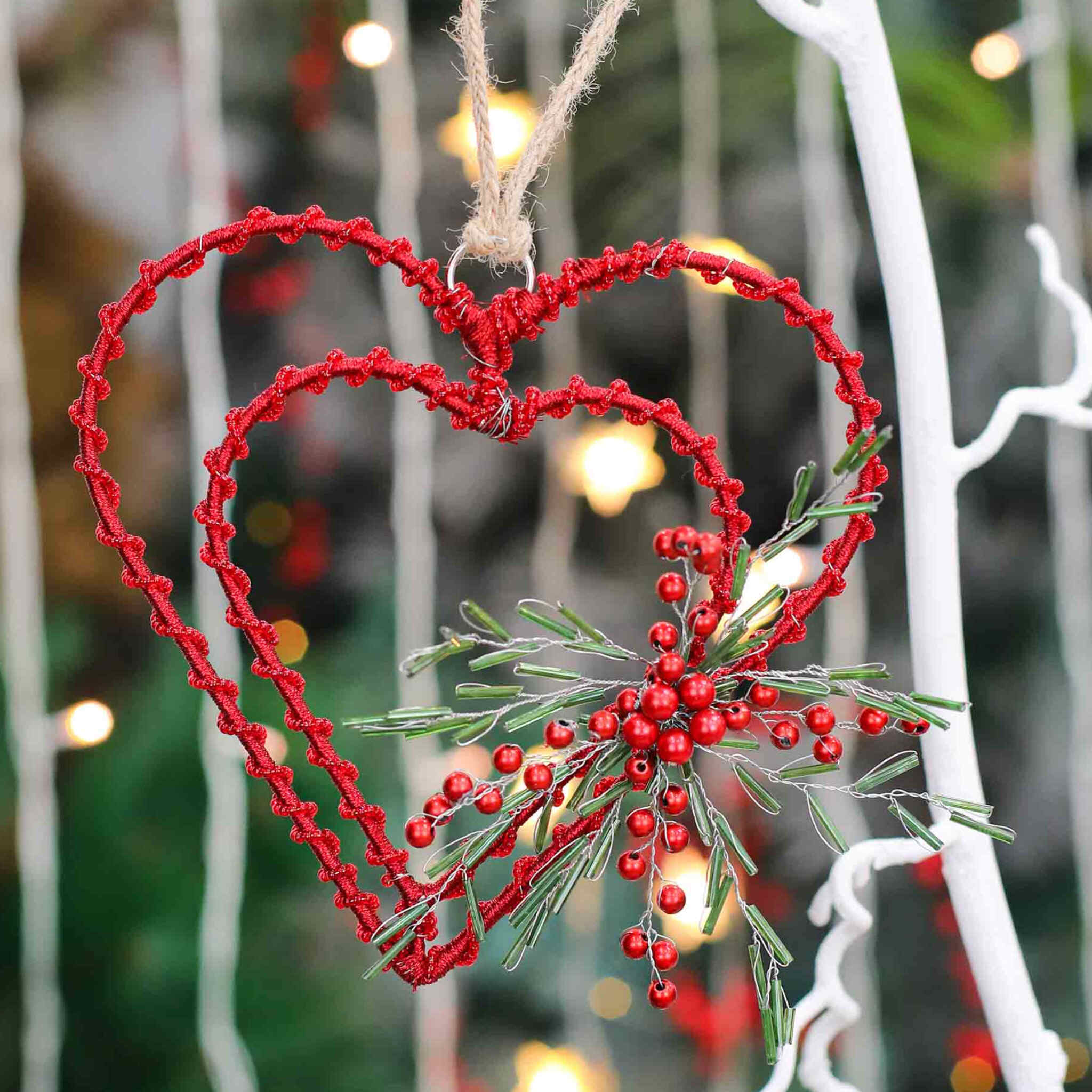 Braided Jute Wreath Heart Hanging in Red & Green, Set of 2