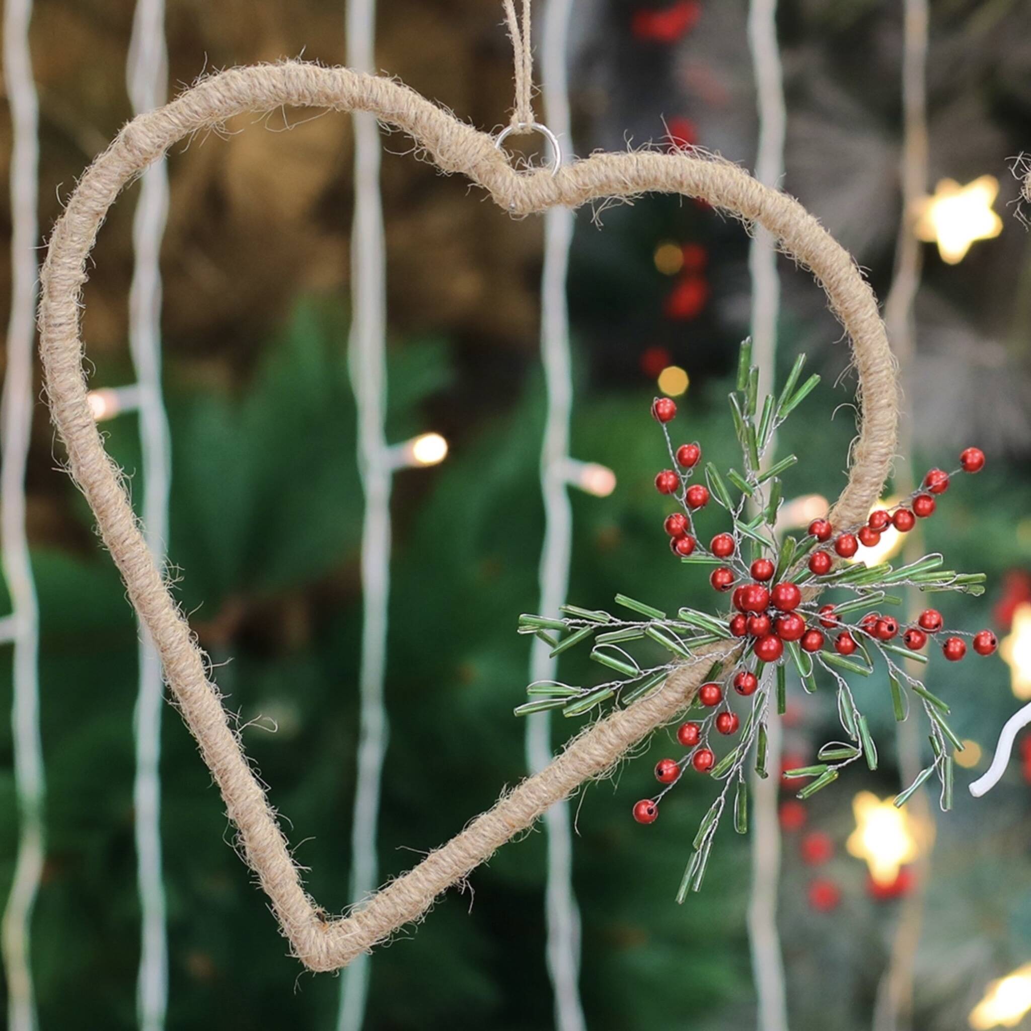 Back To Nature Wreath & Heart Hanging in Natural, Red & Green, Set of 2