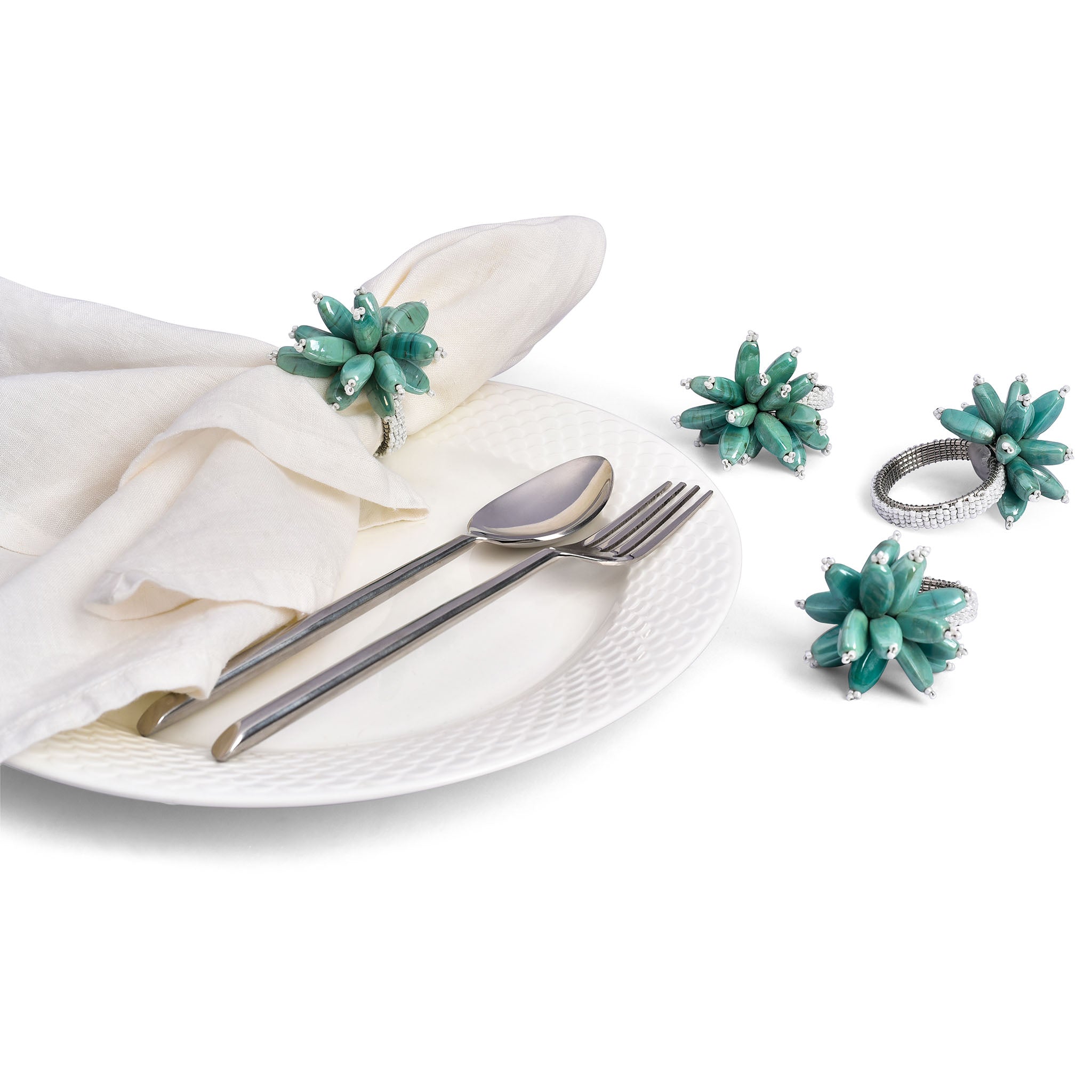 Clam -Up Table Setting for 4 - Embroidered Placemats, Napkin Rings & Table Runner in Teal