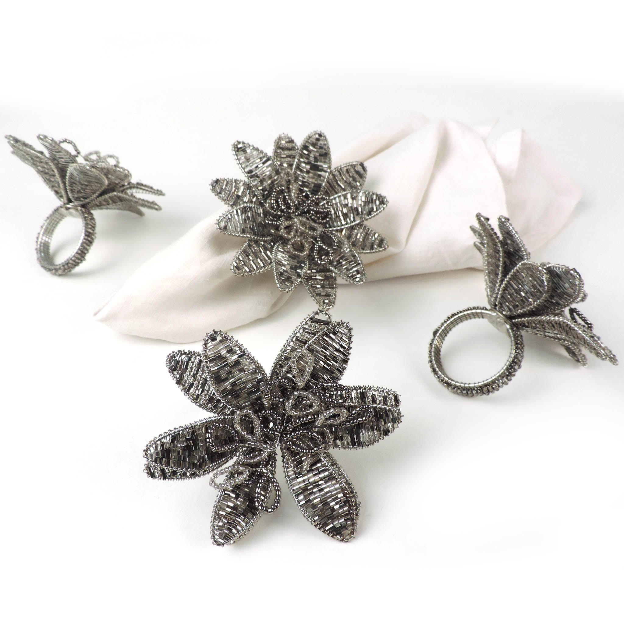 Gilded Lily Napkin Ring in Smoke Silver, Set of 4